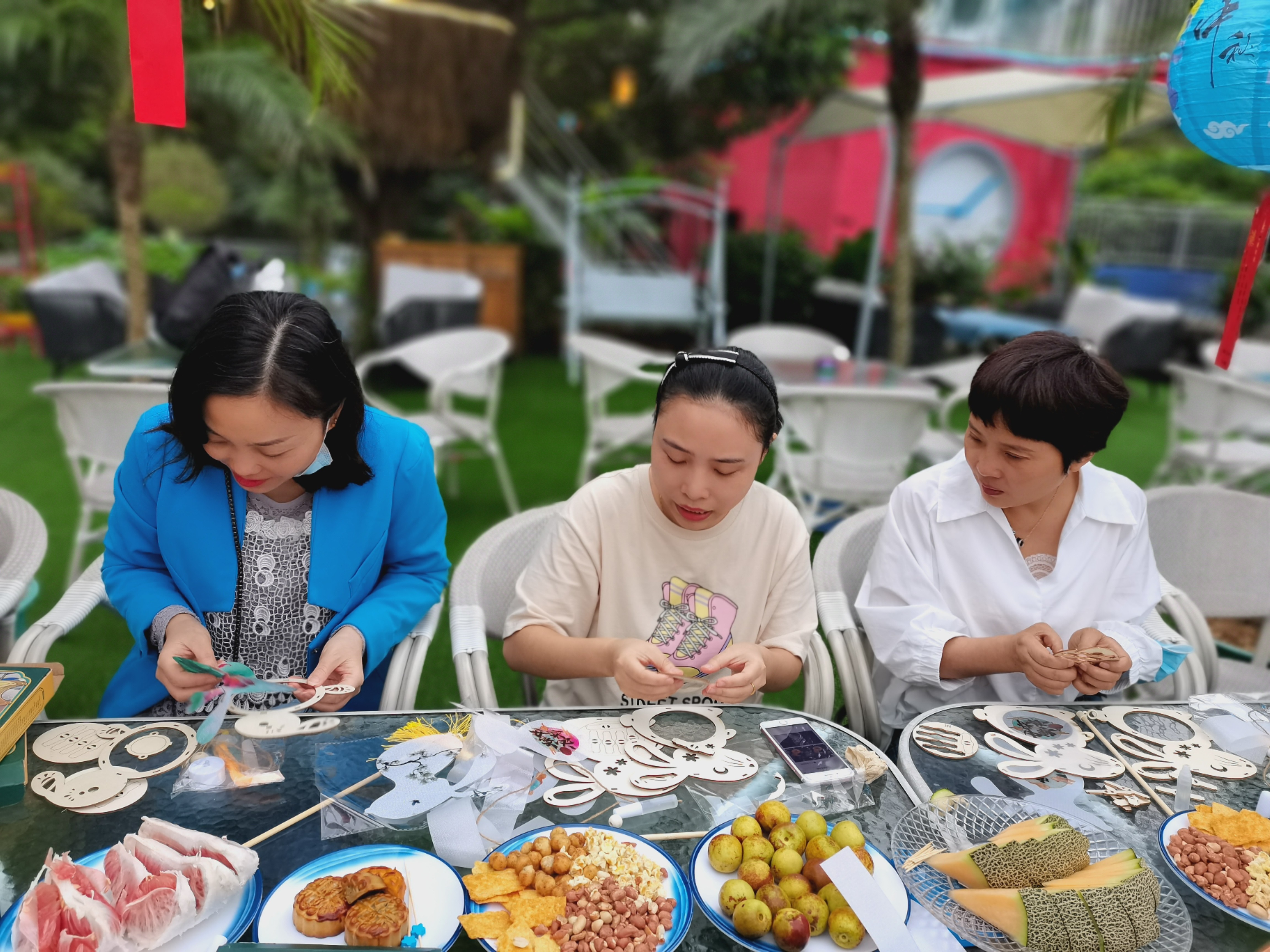 親情海佳人 | 詩情畫中秋 親情海佳人 | 詩情畫中秋